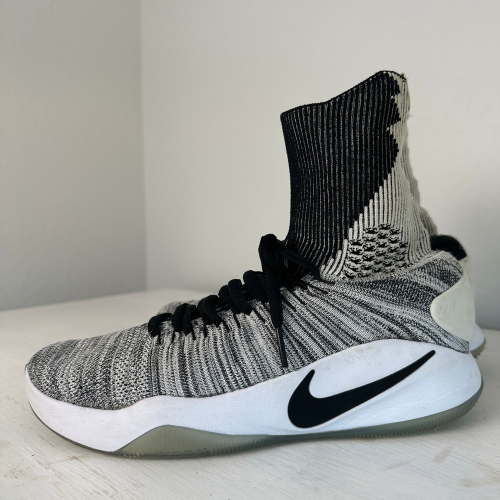 Nike Basketball Shoes Mens 7.5 Hyperdunk 2016 Elite Black White 843390-010